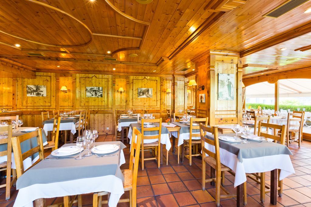 Hotel Logis La Charpenterie Talloires-Montmin Exterior foto