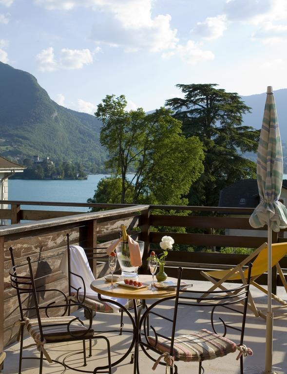 Hotel Logis La Charpenterie Talloires-Montmin Zimmer foto
